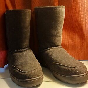 Bearpaw Sheepskin Boots 8/9